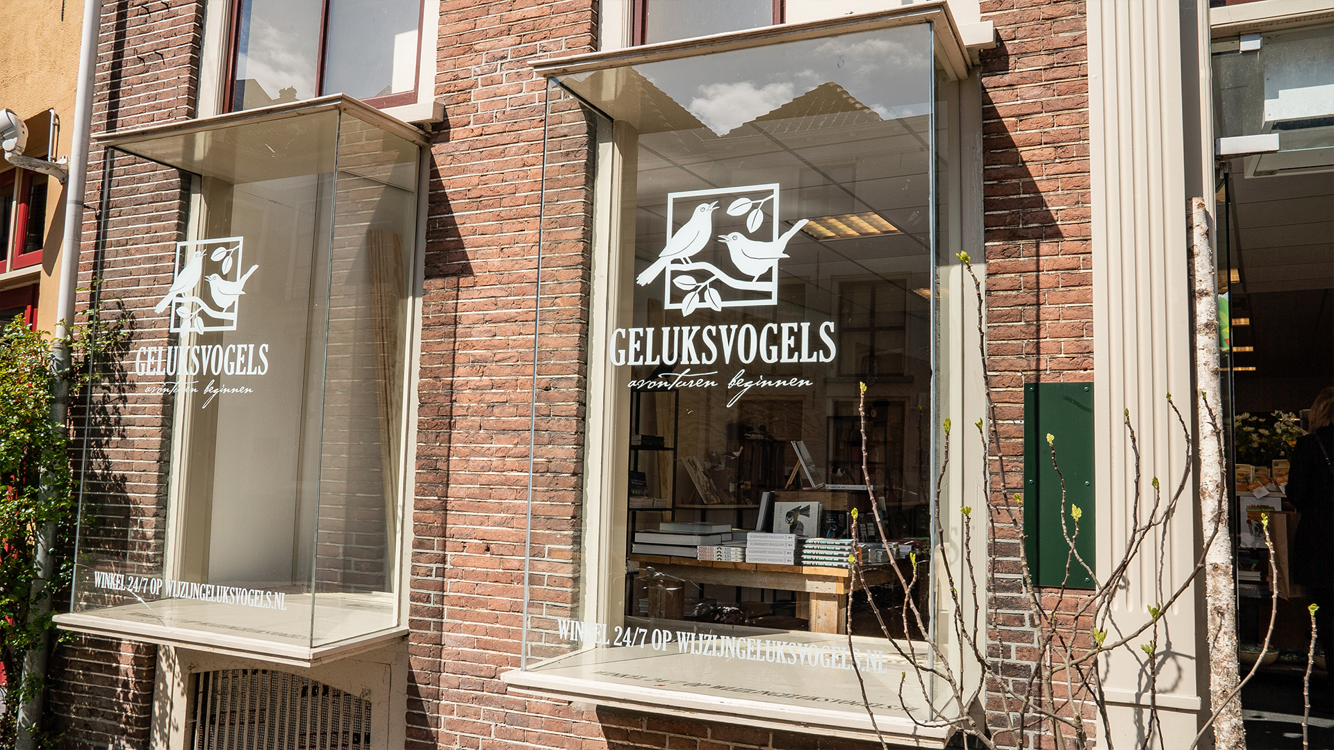 Geluksvogels - Signing - raamsticker - Zutphen - Lutim Creatief Mediabureau - Wij Maken Jouw Communicatie