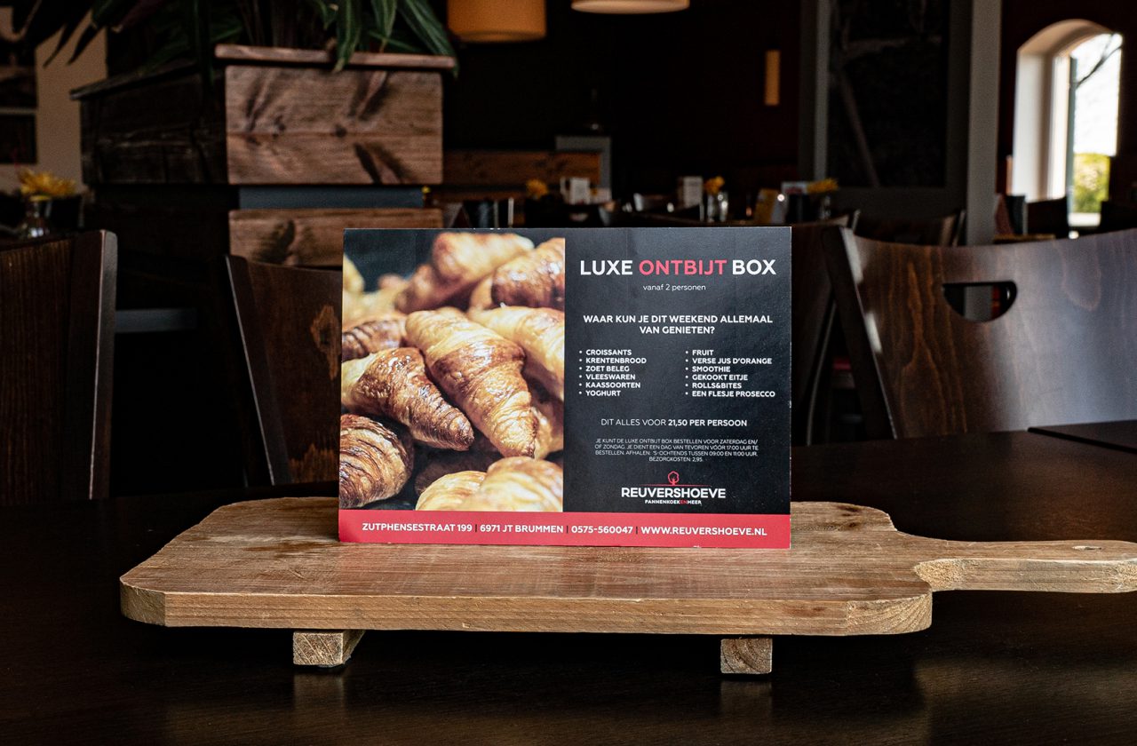 Reuvershoeve – Vormgeving: Flyer Ontbijt en High Tea Box