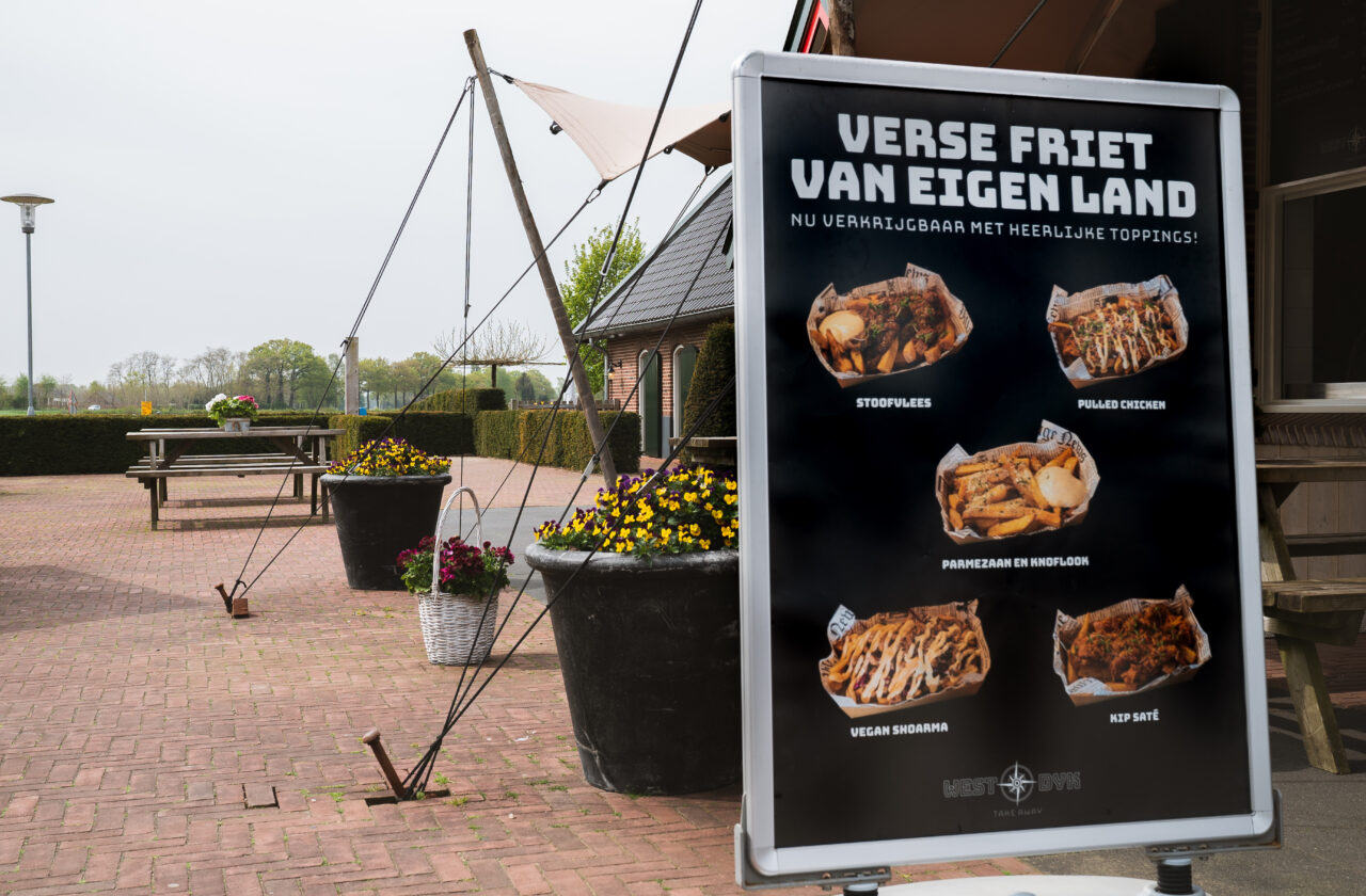 Reuvershoeve – Signing: Swingbord Toppings